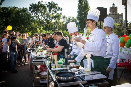 Гастрономический фестиваль в Волгограде завершился битвой шеф-поваров