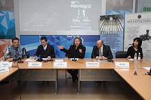 Пресс-конференция с руководителями японского мужского хора "Роппонги" (25 апреля)