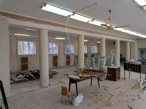 В помещении будущей модельной библиотеки в Волжском ведутся ремонтные работы