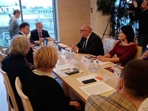 Волгоградская делегация принимает участие в международном форуме «Золотой витязь»