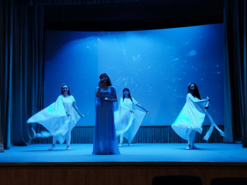 В Краснослободском ДК подарили зрителям «Ромашковый букет»