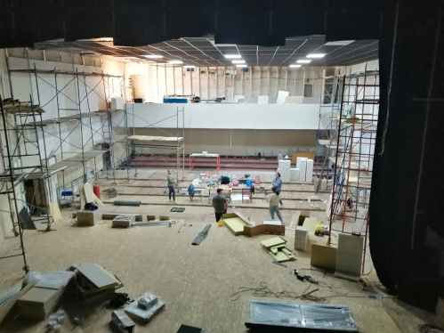 В Палласовке близится к завершению ремонт зрительного зала здания ДК