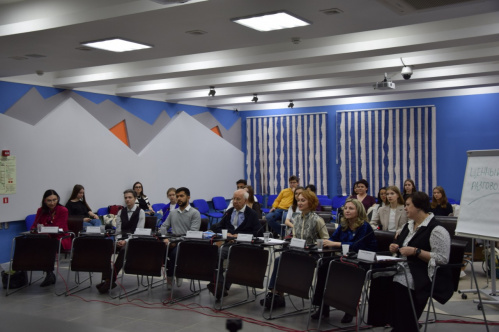 В честь Всемирного дня породнённых городов в Волгограде прошла онлайн-встреча с жителями разных стран