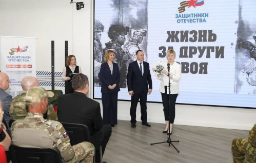 В Волгоградской библиотеке для молодёжи можно прочитать воспоминания участников СВО