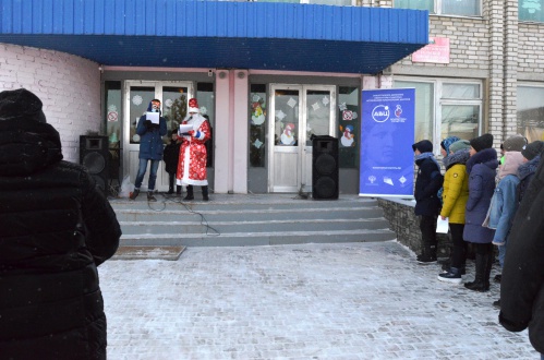 В Волгоградской области проходит новогодняя акция #ЁлкиАрт