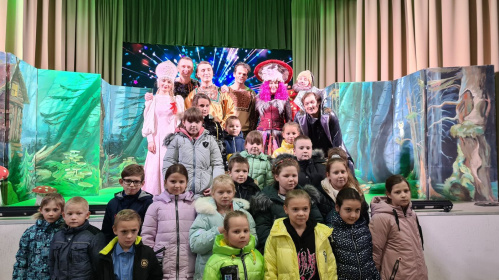 Казачий театр показал спектакли в Даниловке Казачий театр показал спектакли в Даниловке