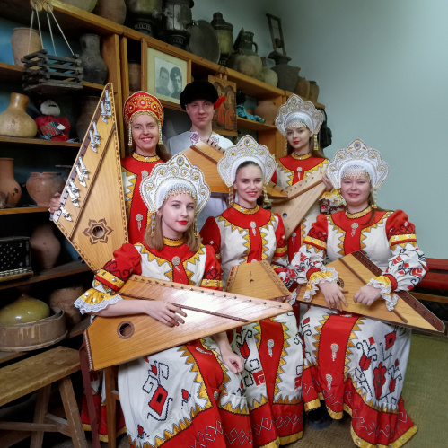 В Волгоградской консерватории создали ансамбль гусляров
