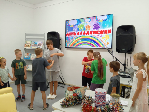 В Чернышковской модельной библиотеке провели «День сладкоежки»