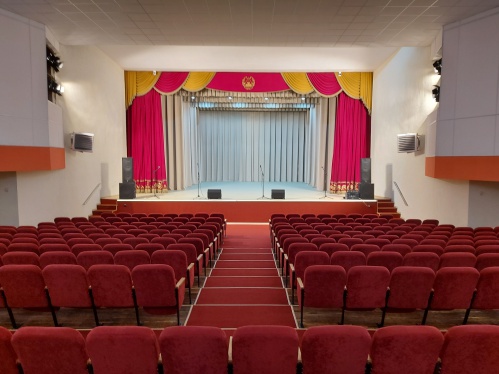 В Волгоградской области в Ленинске открылся обновлённый Дворец культуры