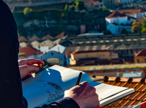 Волгоградцам предлагают соединить слова и краски