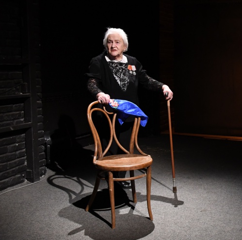 Актриса Волгоградского молодёжного театра Вера Семёнова награждена медалью