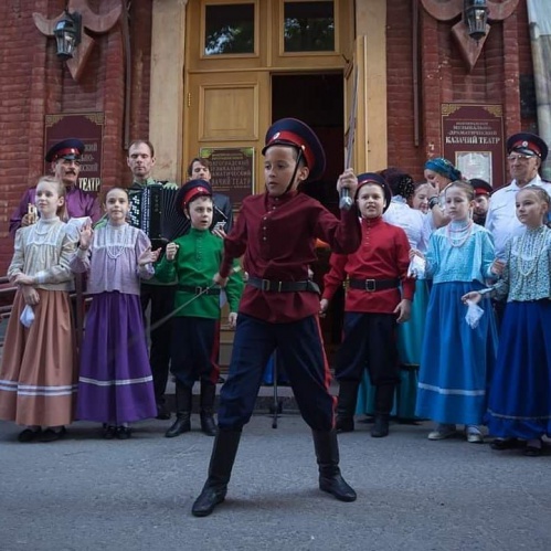 Волгоградцев приглашают на «Ночь в Казачьем театре»