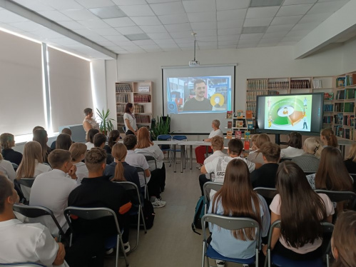 В Камышинской модельной библиотеке помогают школьникам выбрать будущую профессию В Камышинской модельной библиотеке помогают школьникам выбрать будущую профессию