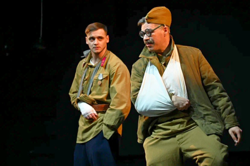 Волгоградский ТЮЗ провёл спецпоказ для участников СВО и их семей