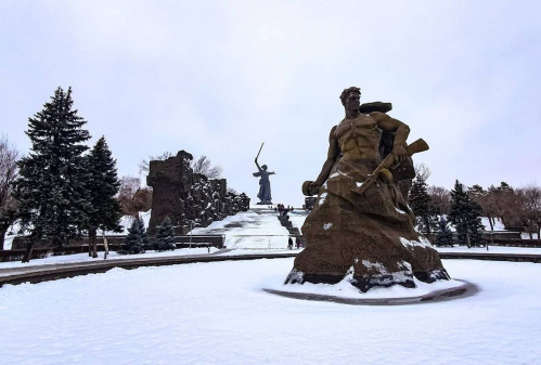 В Волгоградской библиотеке для молодёжи подготовили цикл мероприятий к 80-летию Сталинградской Победы В Волгоградской библиотеке для молодёжи подготовили цикл мероприятий к 80-летию Сталинградской Победы