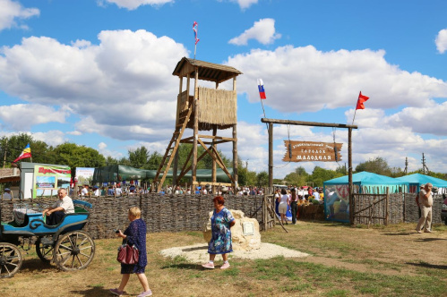 В Волгоградской области провели фестиваль «Городок Малоделя»