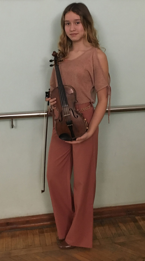 Юная волгоградская скрипачка стала лауреатом конкурса «Молодые дарования России»