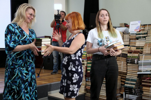 В Волгоградской области стартовала акция по сбору книг для библиотек ЛНР
