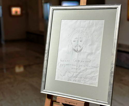 Волгоградскому музею Машкова подарили уникальный рисунок авторства Александры Пахмутовой