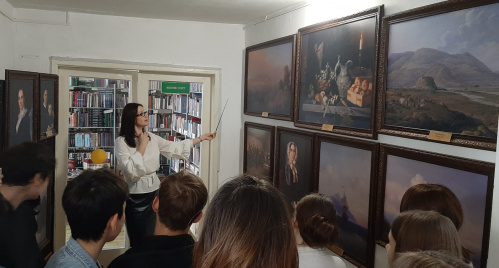 В Калаче-на-Дону побывала передвижная выставка, организованная музеем Машкова В Калаче-на-Дону побывала передвижная выставка, организованная музеем Машкова