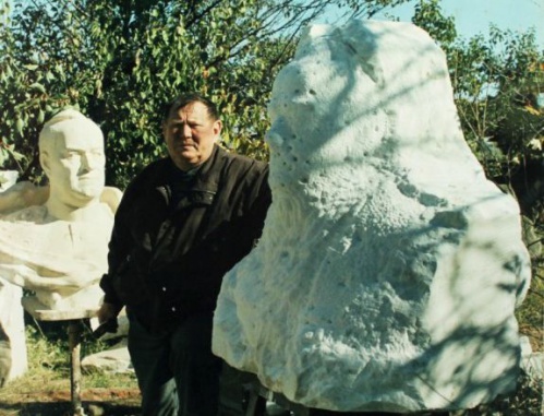 Глава правительства поздравил Виктора Фетисова с юбилеем