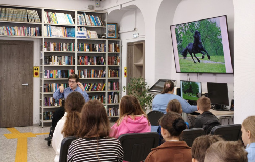 Юный писатель представил свою книгу в Волгоградской библиотеке для слепых