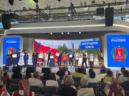 На выставке «Россия» волгоградские артисты победили в творческом конкурсе 