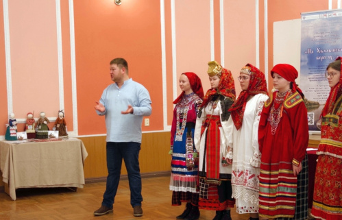 Коллекция народных костюмов из Волгограда представлена на фольклорном  фестивале в Астрахани