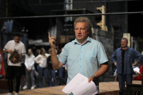 К фестивалю «Александр Невский. Духовный путь сквозь века» специально поставили  спектакль «Дом у дороги» 