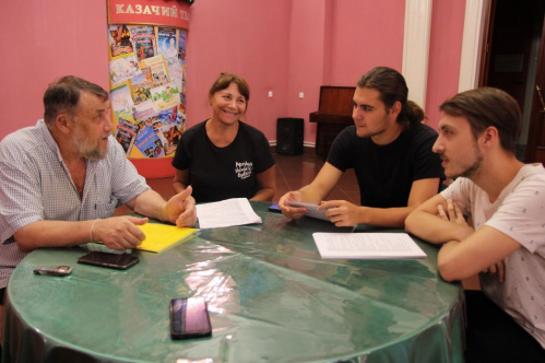 В Казачьем театре начались репетиции спектакля «Похождения Чичикова»