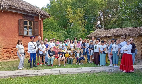Гости Волгоградского краеведческого музея узнали об истории народных Спасов
