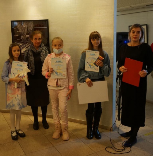 Награждены юные художники Волгоградской области