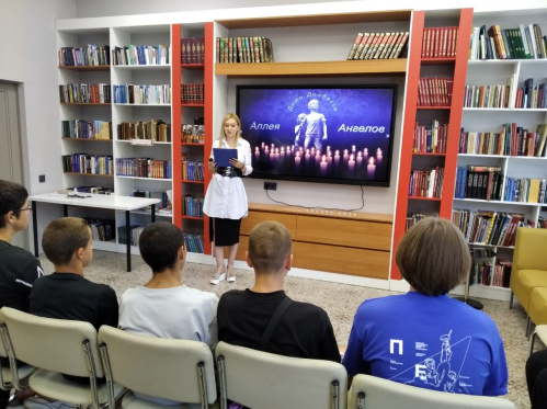 Волгоградские учреждения культуры почтили память детей – жертв войны в Донбассе