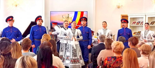 В Волгоградской Горьковке поздравили жен и матерей участников СВО В Волгоградской Горьковке поздравили жен и матерей участников СВО