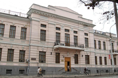 В областном Краеведческом музее отметят День Государственного Флага