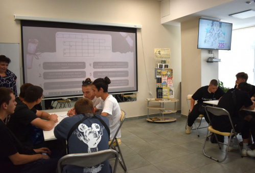 В Среднеахтубинской модельной библиотеке провели литературную игру «У Лукоморья»