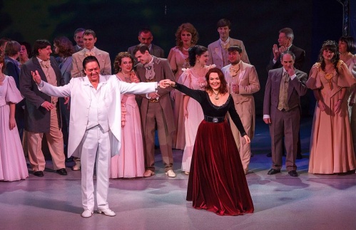 С оперной сцены прозвучат популярные мелодии разных лет