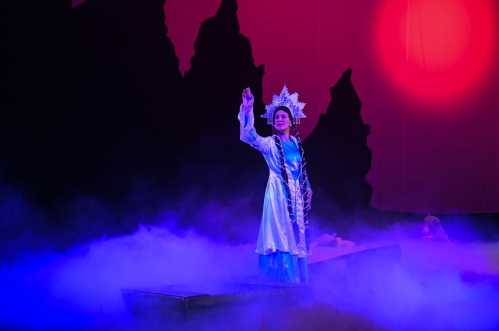 В Волгоградском ТЮЗе состоялась премьера знаменитой музыкальной сказки В Волгоградском ТЮЗе состоялась премьера знаменитой музыкальной сказки