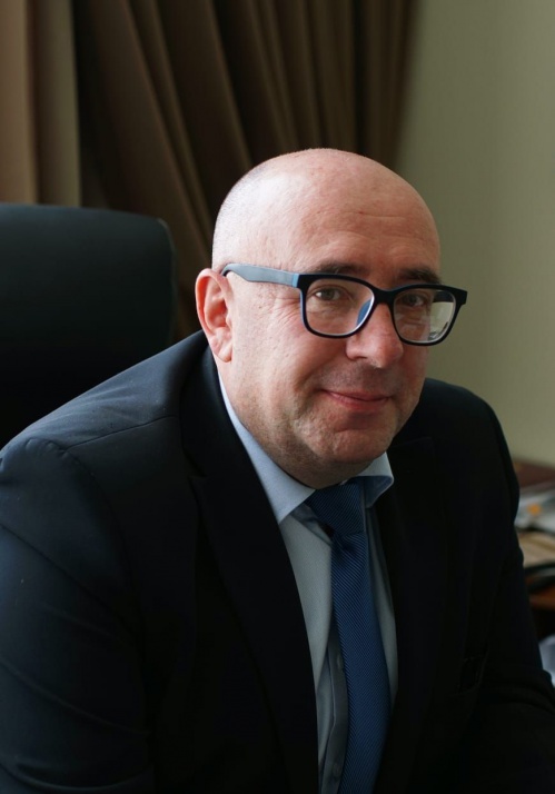 Станислав Малых: «Поздравляю милых дам с чудесным весенним праздником!» Станислав Малых: «Поздравляю милых дам с чудесным весенним праздником!»