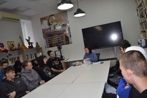 В Среднеахтубинской модельной библиотеке проходят лекции для студентов