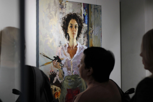 В Музее Машкова открылась выставка к 10-летию воссоединения Крыма с Россией