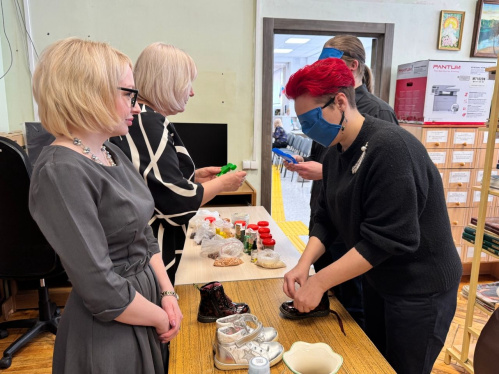 В Волгоградской библиотеке для слепых провели инклюзивный семинар