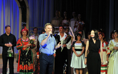 Волгоградские артисты споют о счастье