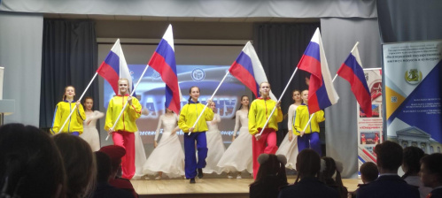 Во ВГИИКе провели патриотический концерт Во ВГИИКе провели патриотический концерт