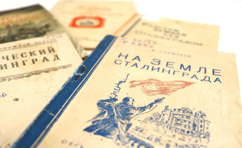 В Волгоградской Горьковке отреставрировали книги о Сталинградской битве