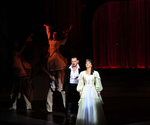 Волгоградский музыкальный театр закрыл 89 театральный сезон