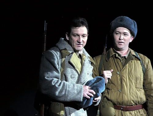 Волгоградский спектакль «Два бойца» покажут на фестивале в Саратове
