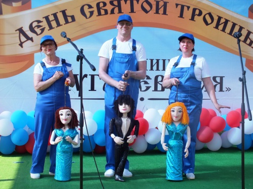 Светлоярскому театру кукол «Сказка» исполнилось 30 лет