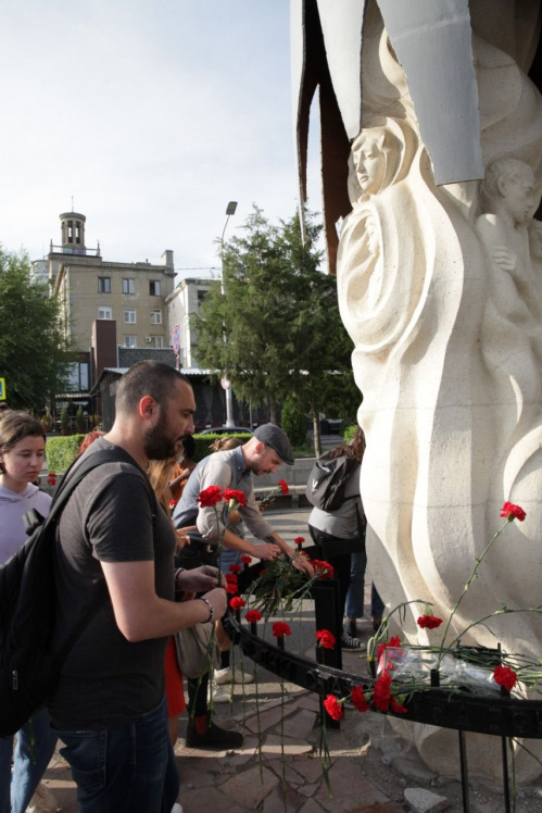 В Волгограде почтили память жертв бомбардировки Сталинграда в 1942 году