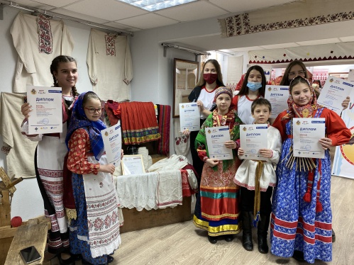 Нацпроект «Культура»: юных волгоградцев обучают техникам декоративно-прикладного искусства